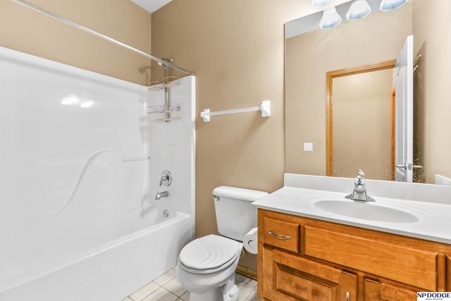 7408 S 103rd Avenue, La Vista, NE 68128