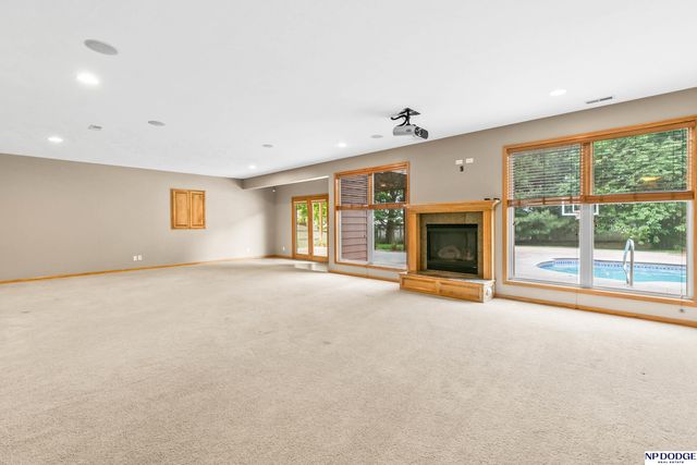 7408 S 103rd Avenue, La Vista, NE 68128