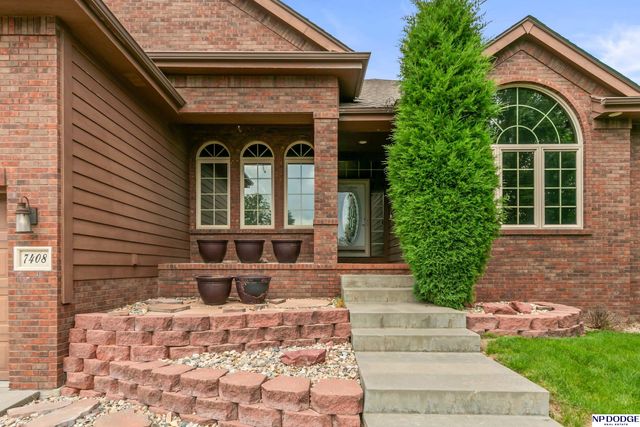 7408 S 103rd Avenue, La Vista, NE 68128