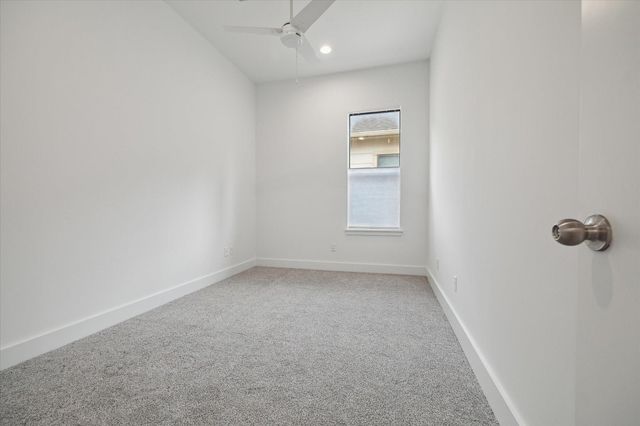1105 W 21st Street B, Houston, TX 77008