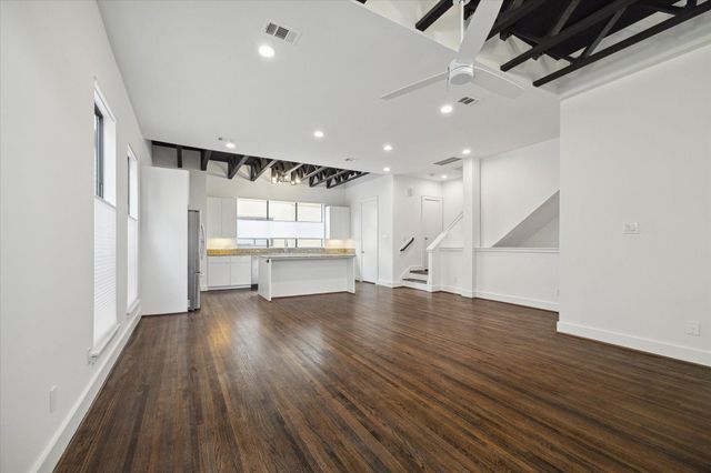 1105 W 21st Street B, Houston, TX 77008
