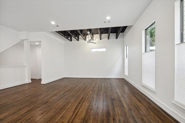 1105 W 21st Street B, Houston, TX 77008