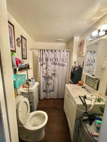 410 N Saginaw Street, Owosso, MI 48867