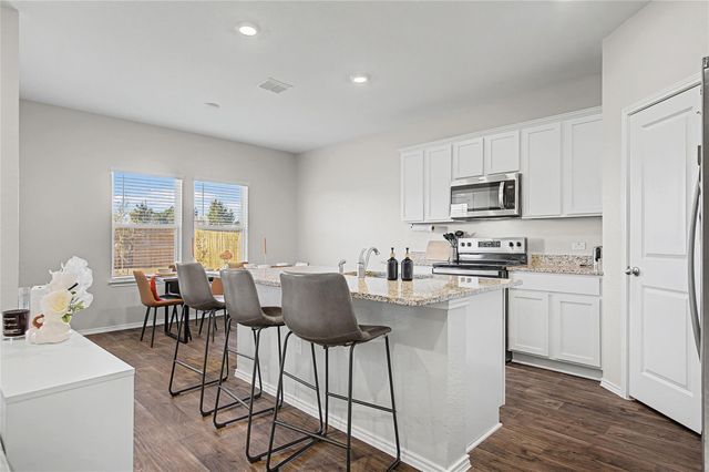 18517 Cremello DR B, Manor, TX 78653