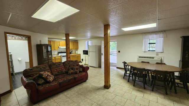 228 Bill Hunter Rd, Celina, TN 38551