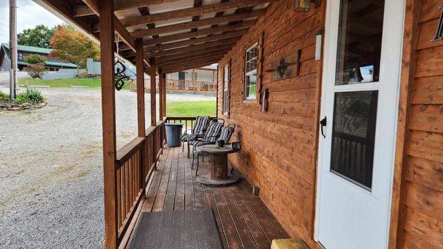 228 Bill Hunter Rd, Celina, TN 38551