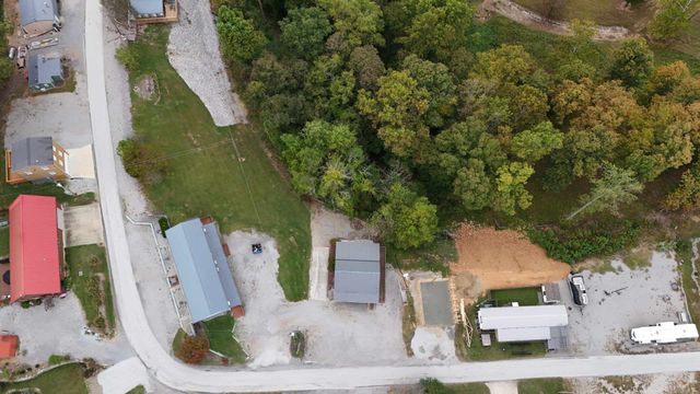 228 Bill Hunter Rd, Celina, TN 38551