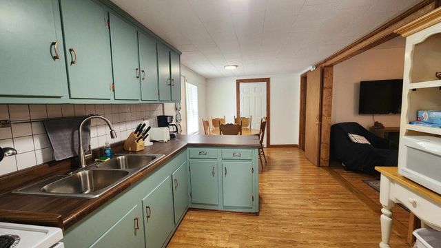 228 Bill Hunter Rd, Celina, TN 38551