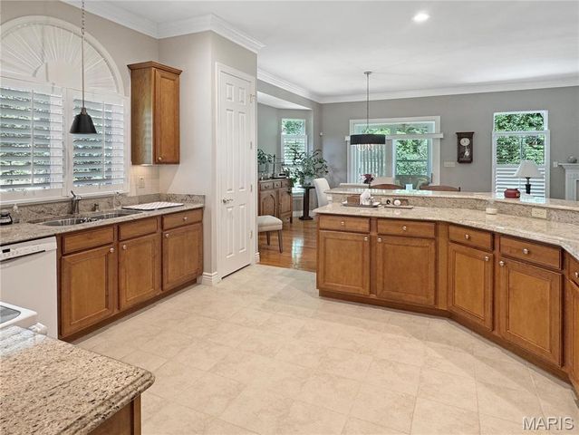 1305 Running Creek Court, Washington, MO 63090