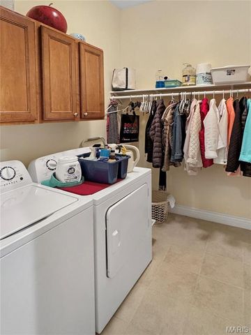 1305 Running Creek Court, Washington, MO 63090