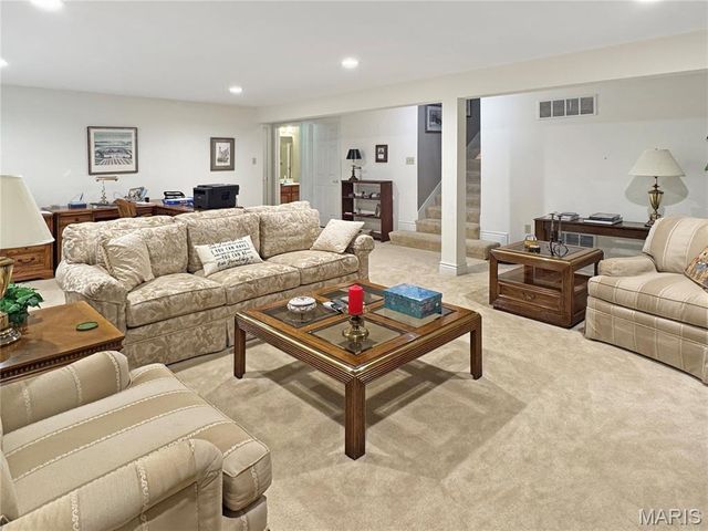 1305 Running Creek Court, Washington, MO 63090
