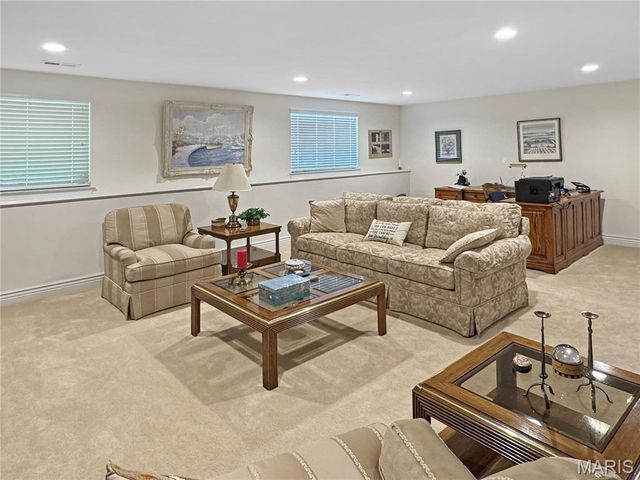 1305 Running Creek Court, Washington, MO 63090