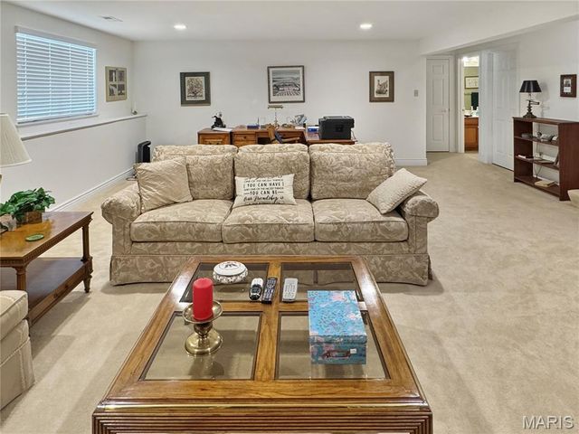 1305 Running Creek Court, Washington, MO 63090