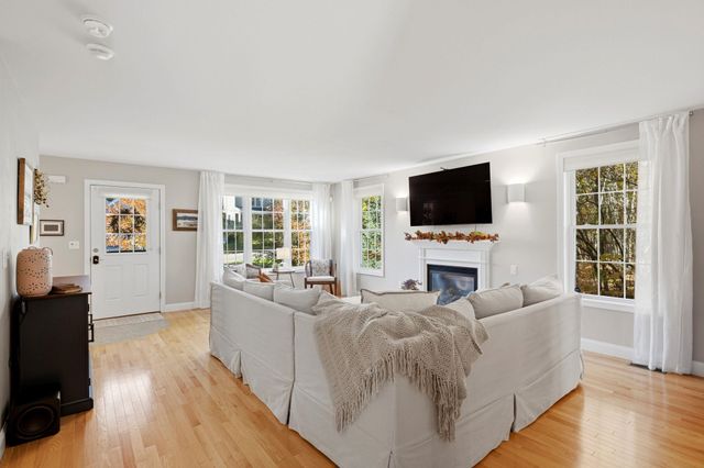 51 Stocklan Circle, Dover, NH 03820