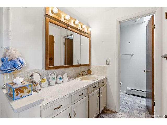 6631 S Billings Way, Centennial, CO 80111
