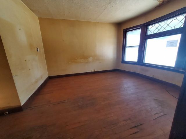 935 19th Street, Rock Island, IL 61201