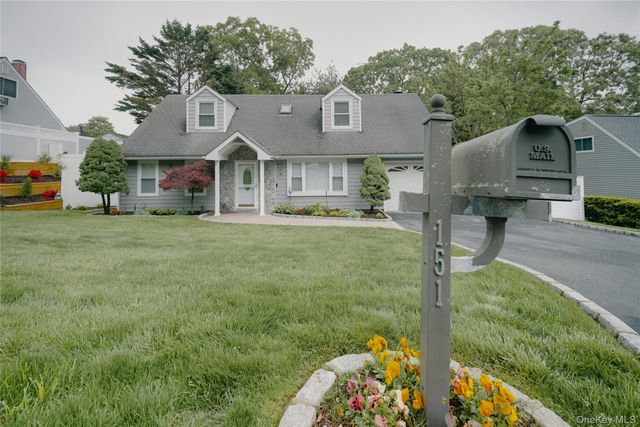 151 Rosemont Avenue, Farmingville, NY 11738
