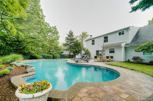 151 Rosemont Avenue, Farmingville, NY 11738