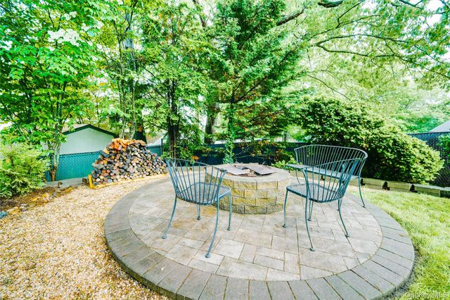 151 Rosemont Avenue, Farmingville, NY 11738
