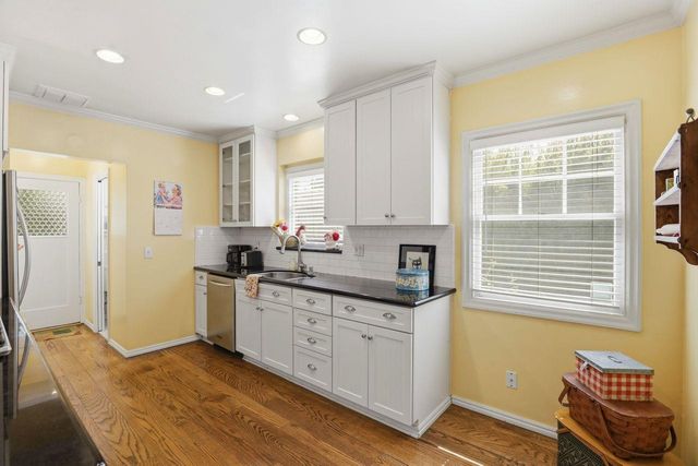 963 Swanston Dr, Sacramento, CA 95818