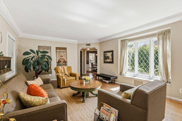 963 Swanston Dr, Sacramento, CA 95818