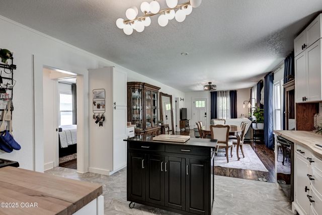1508 S Moffet Avenue, Joplin, MO 64804