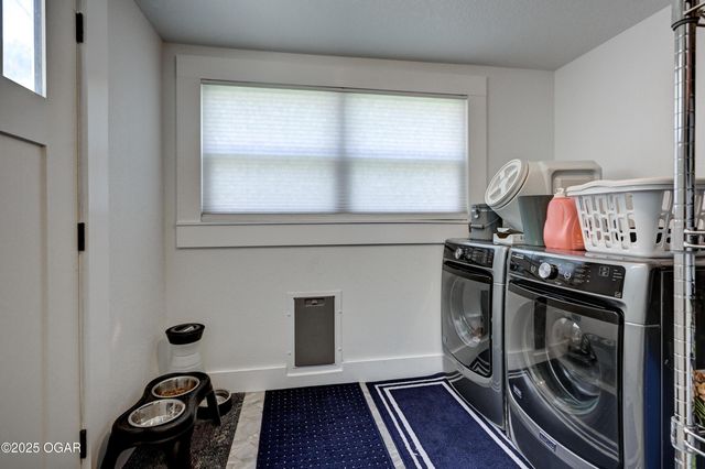 1508 S Moffet Avenue, Joplin, MO 64804