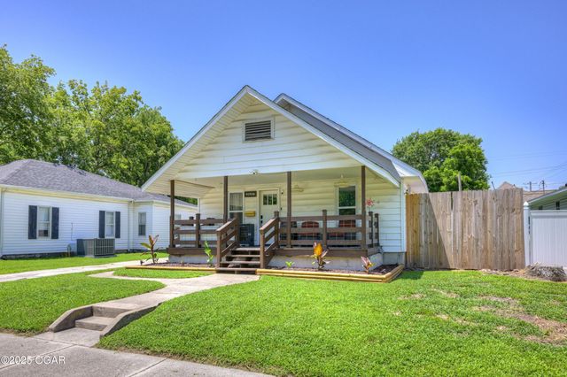 1508 S Moffet Avenue, Joplin, MO 64804