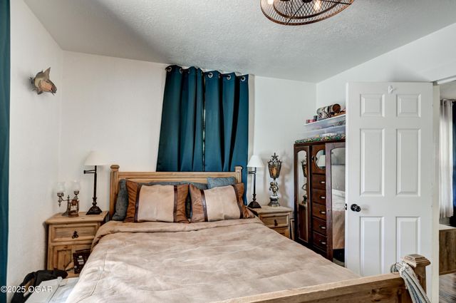 1508 S Moffet Avenue, Joplin, MO 64804