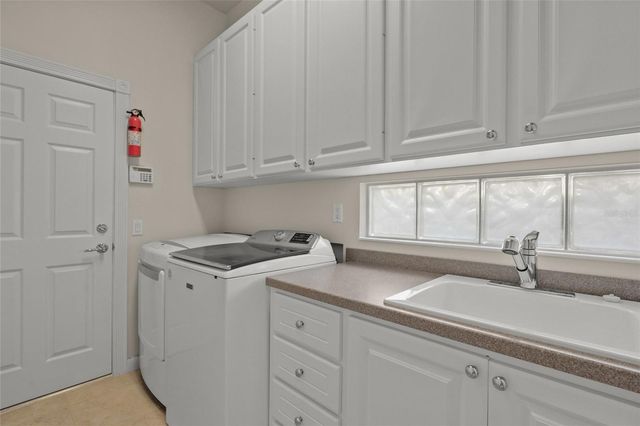 5762 BENEVENTO DRIVE, Sarasota, FL 34238