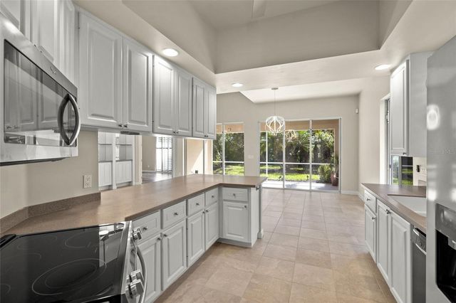 5762 BENEVENTO DRIVE, Sarasota, FL 34238