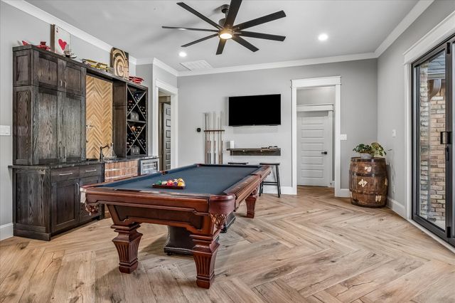 2121 Clearspring Drive S, Irving, TX 75063