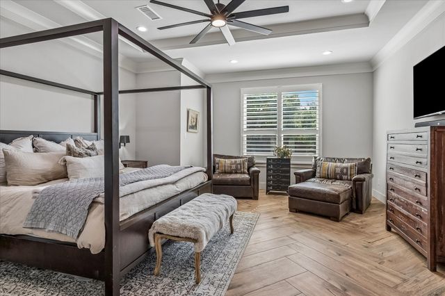 2121 Clearspring Drive S, Irving, TX 75063