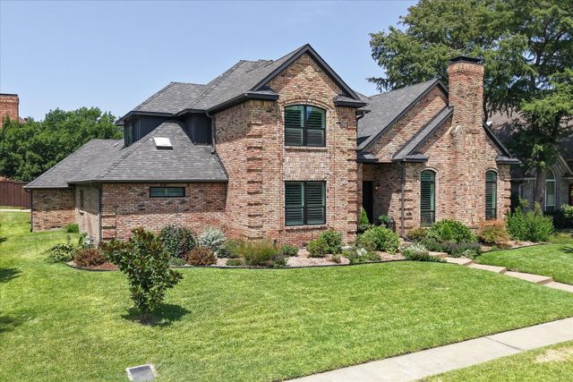 2121 Clearspring Drive S, Irving, TX 75063