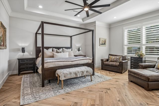 2121 Clearspring Drive S, Irving, TX 75063