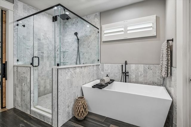 2121 Clearspring Drive S, Irving, TX 75063