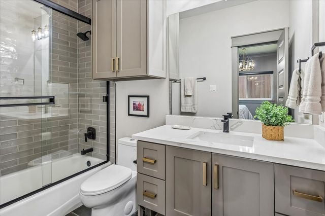2121 Clearspring Drive S, Irving, TX 75063