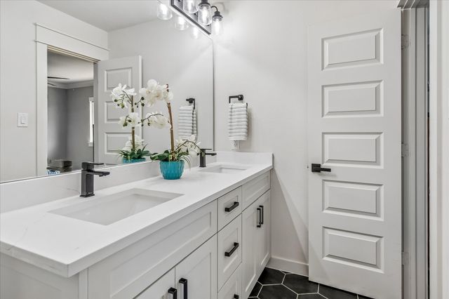 2121 Clearspring Drive S, Irving, TX 75063