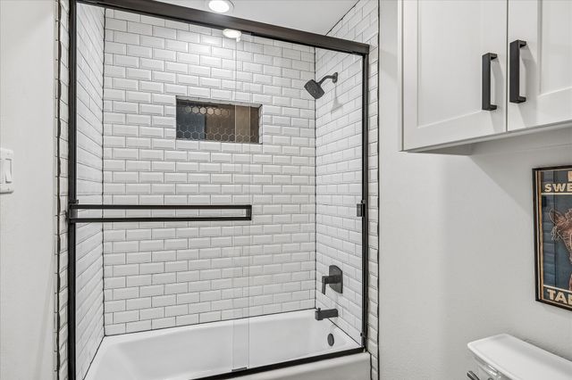 2121 Clearspring Drive S, Irving, TX 75063