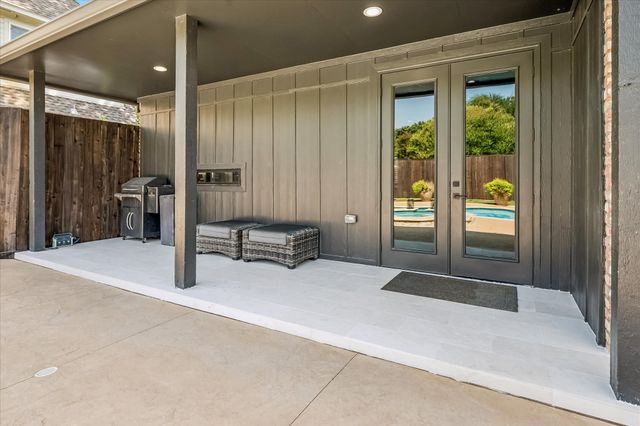 2121 Clearspring Drive S, Irving, TX 75063