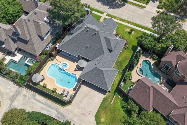 2121 Clearspring Drive S, Irving, TX 75063