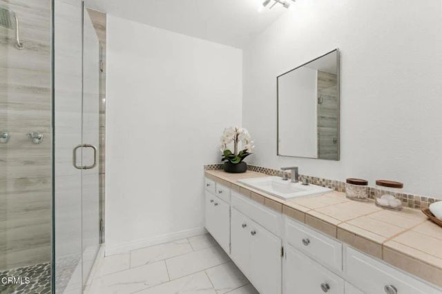 420 S Madison Avenue 105, Pasadena, CA 91101