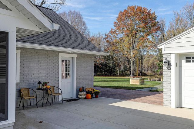 6541 145th Avenue, Holland, MI 49423