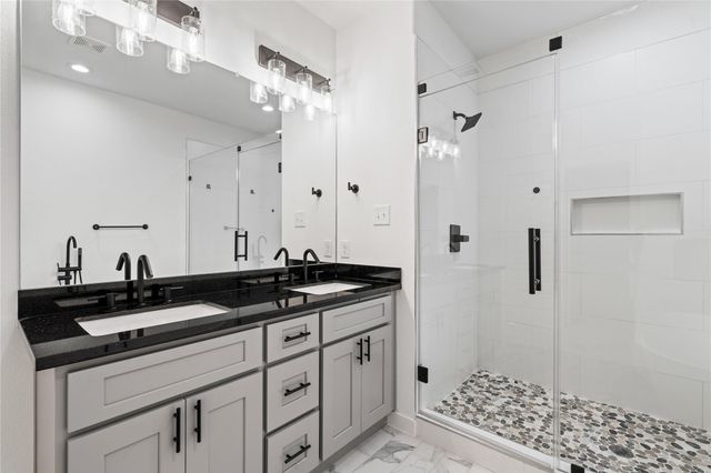 2213 Lee Street, Houston, TX 77026