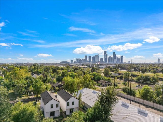 2213 Lee Street, Houston, TX 77026