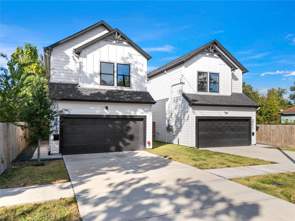 2213 Lee Street, Houston, TX 77026