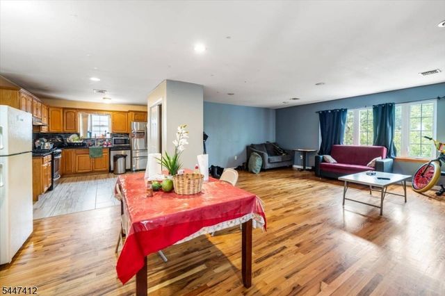 278 Hillside Ave, Hillside Twp., NJ 07205
