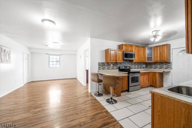 278 Hillside Ave, Hillside Twp., NJ 07205