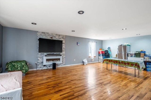 278 Hillside Ave, Hillside Twp., NJ 07205