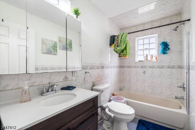 278 Hillside Ave, Hillside Twp., NJ 07205